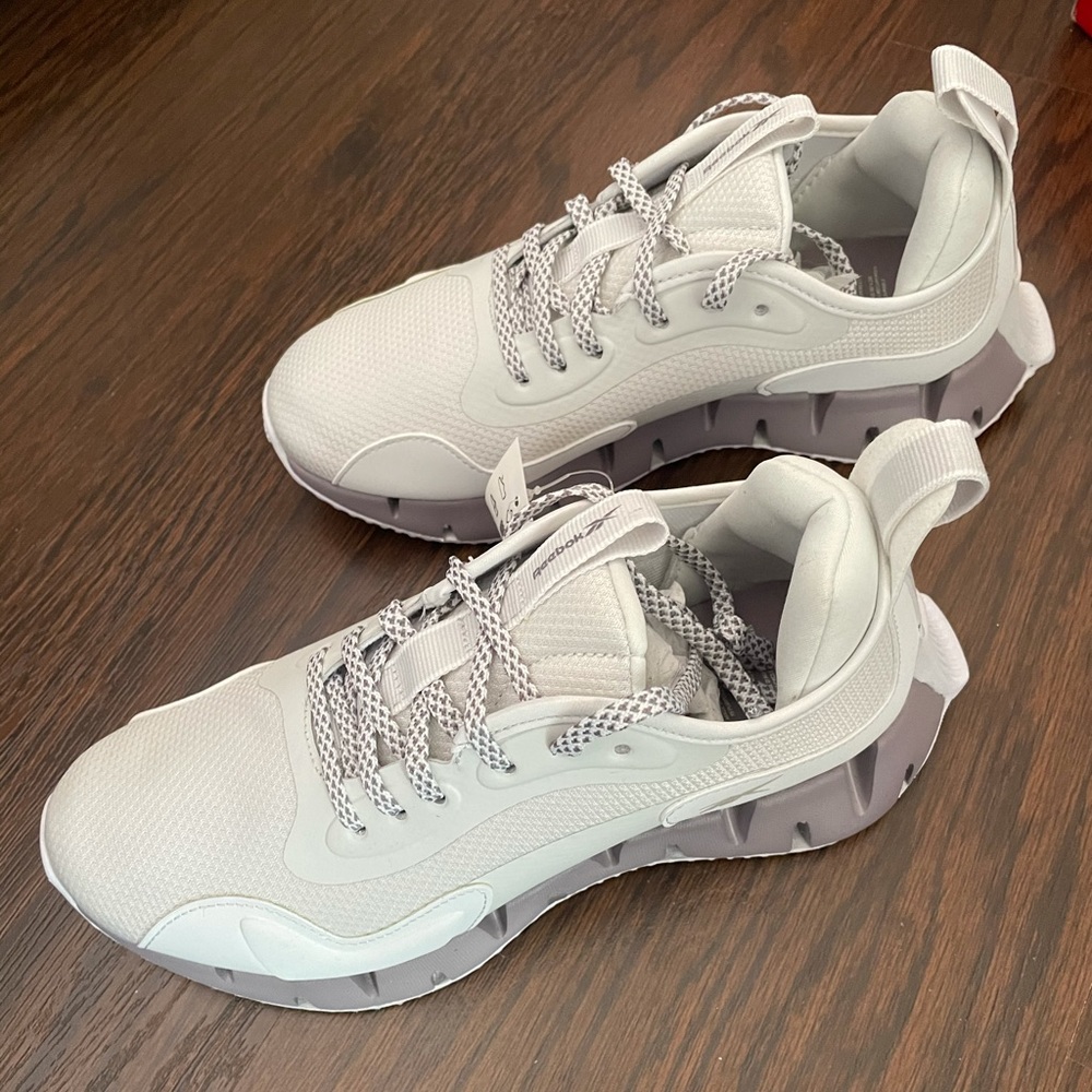 Reebok modern running sneakers
